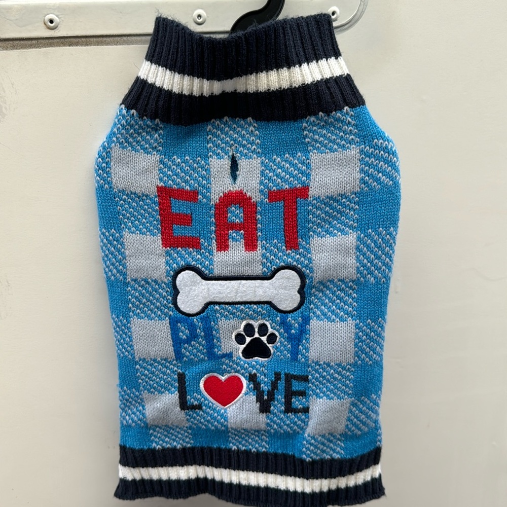 Pet clothing